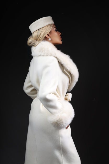 Mob Wife Coat (White)